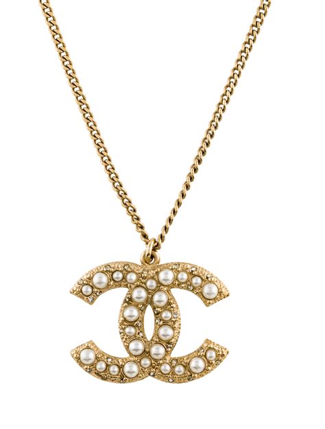 coco chanel necklace cc